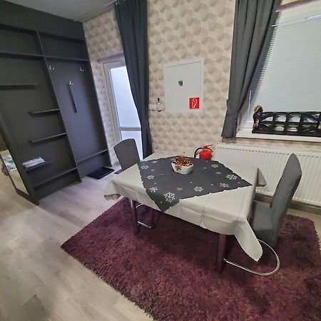 Valla Penzion & Restauracia Malacky Eksteriør billede